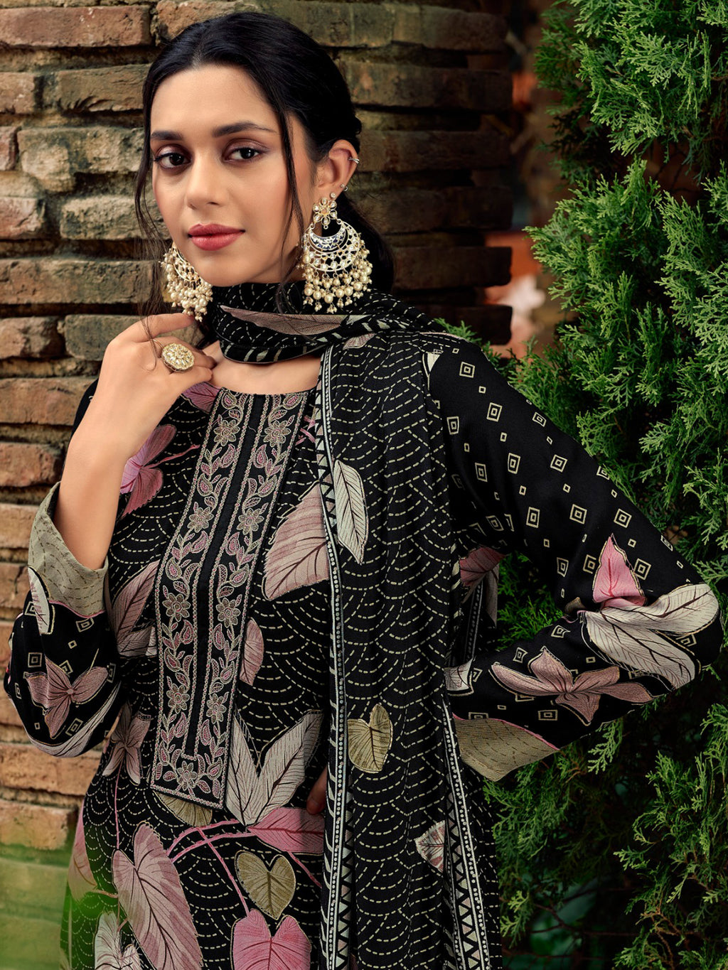 Timeless Black Pashmina Digital Print Suit | Embroidered Neckline & Floral Couture