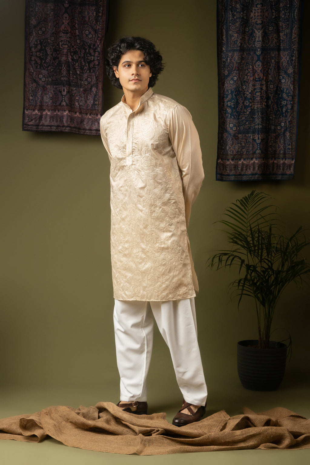 Regal Off White Silk Kurta Set | Hand-Weaved Embroidered Festive Couture
