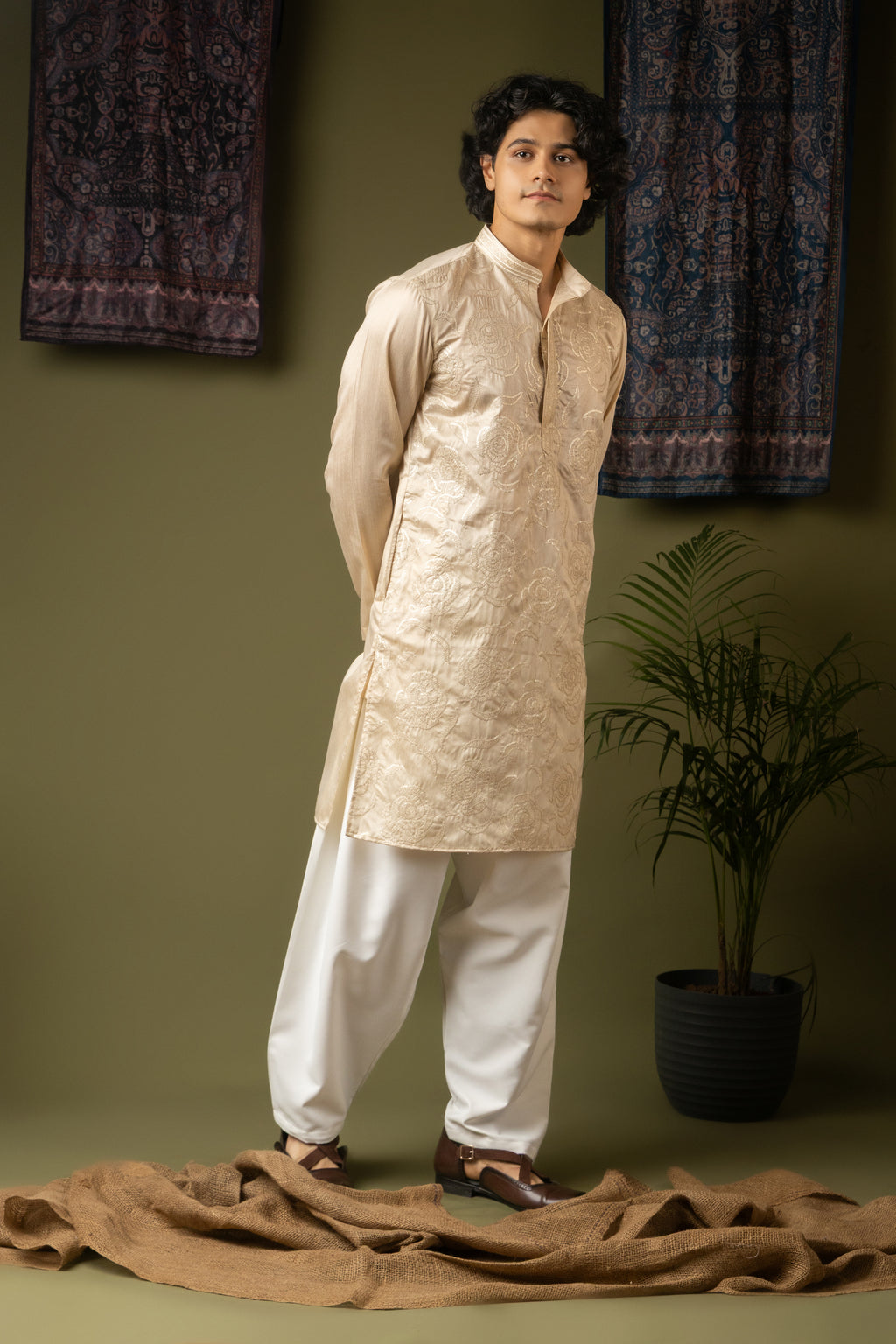 Regal Off White Silk Kurta Set | Hand-Weaved Embroidered Festive Couture