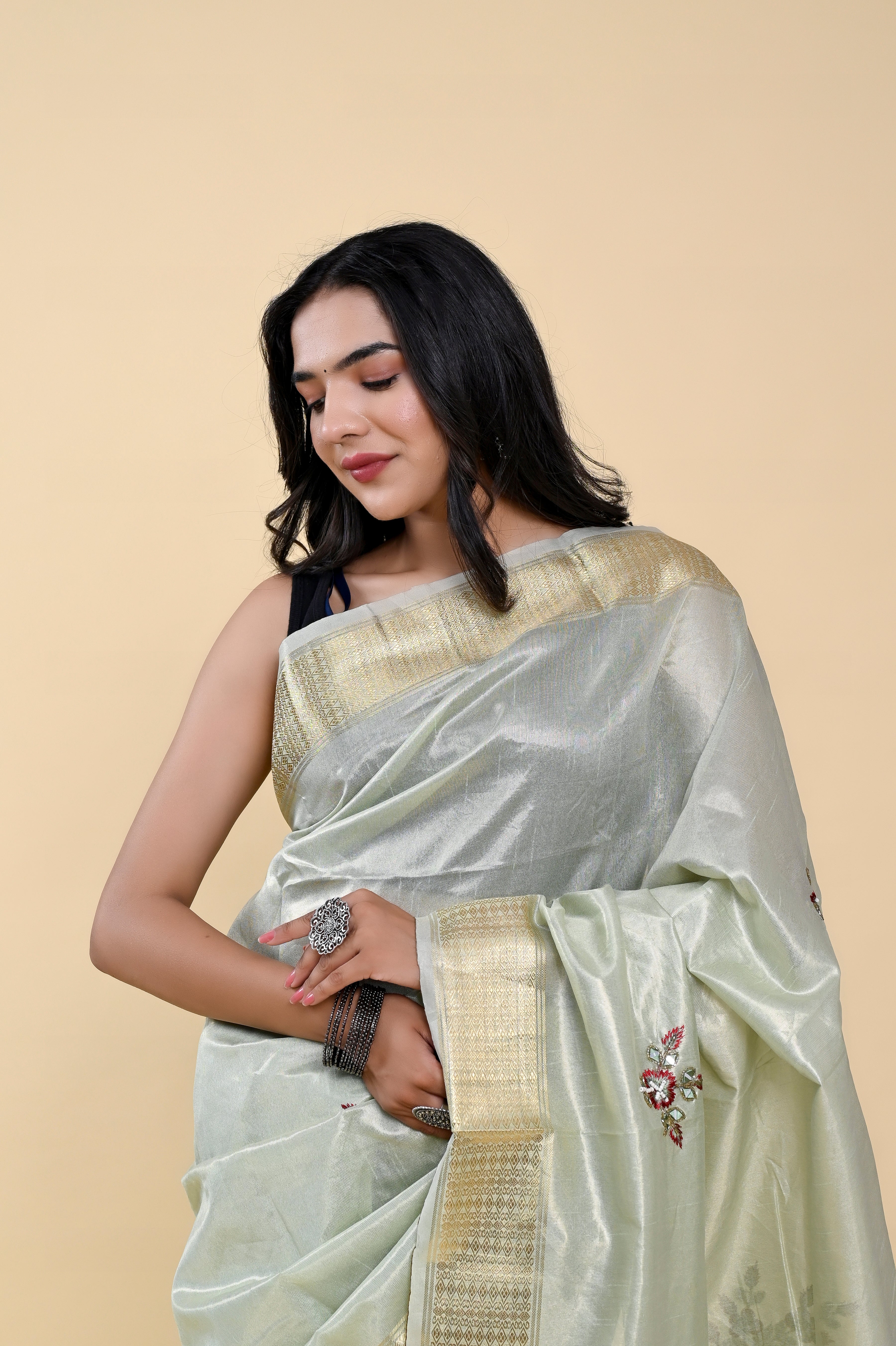 Emerald Mist Jacquard Cotton Saree | Hand-Embroidered Pearl & Thread Work Freshness