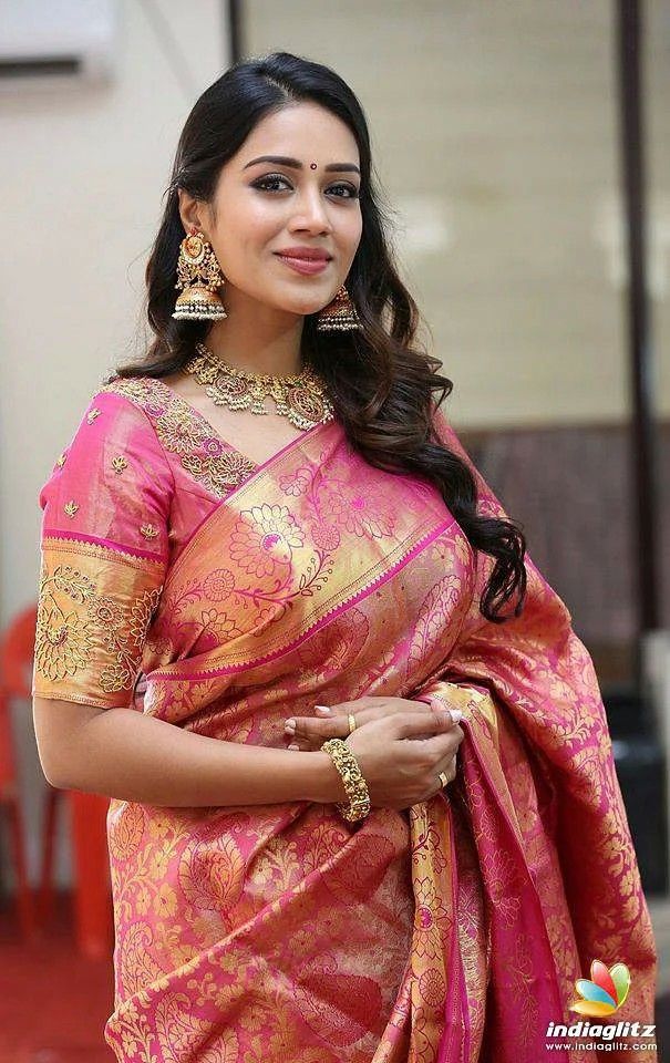 Golden Blush Soft Lichi Silk Saree | Jacquard Border Couture