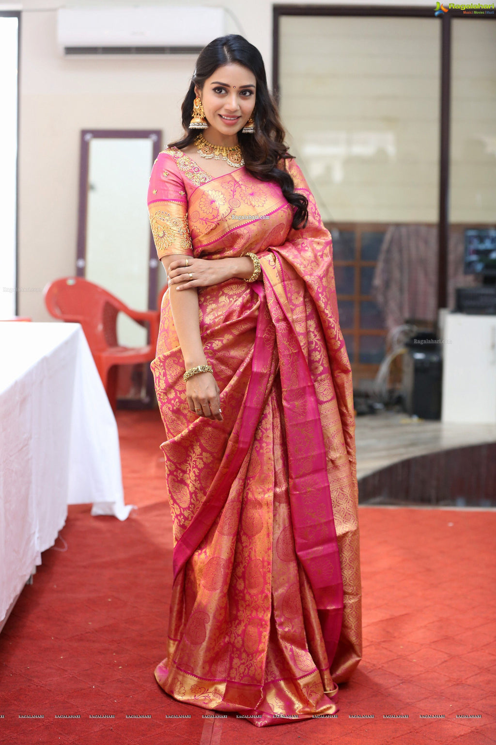 Golden Blush Soft Lichi Silk Saree | Jacquard Border Couture
