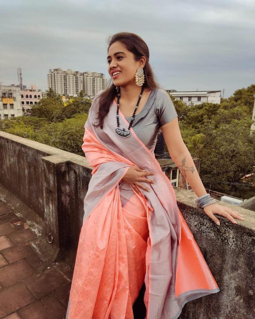 Subtle Peach & Grey Soft Lichi Silk Saree | Exclusive Jacquard Border & Rich Pallu Couture