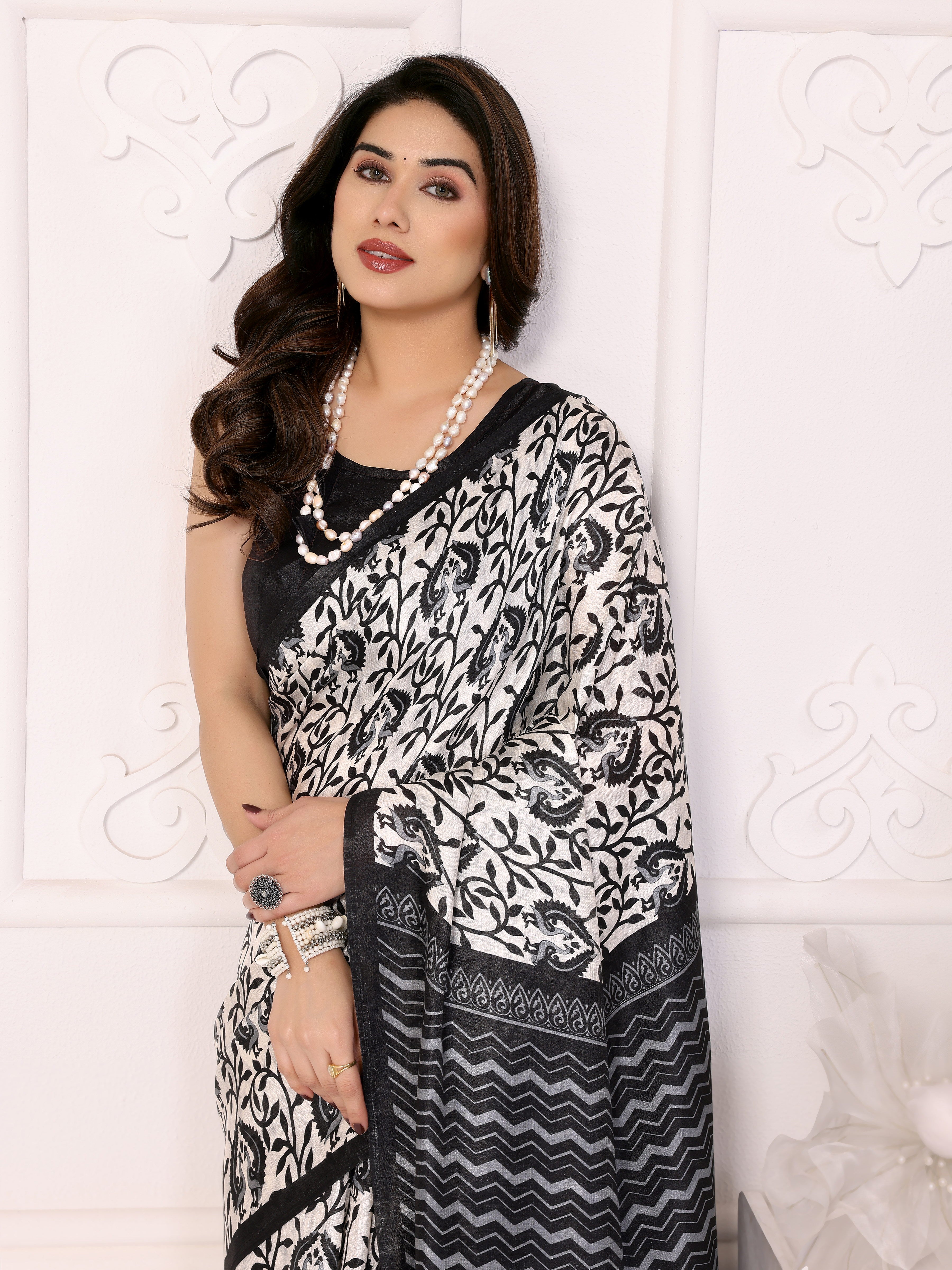 Classic Black Khadi Printed Saree | Timeless Elegance with Traditional Charm