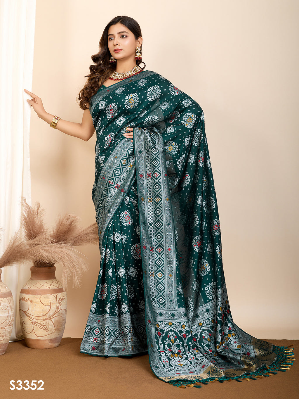 Emerald Green Soft Silk Party Wear Saree | Woven Meenakari Rich Pallu Designer
