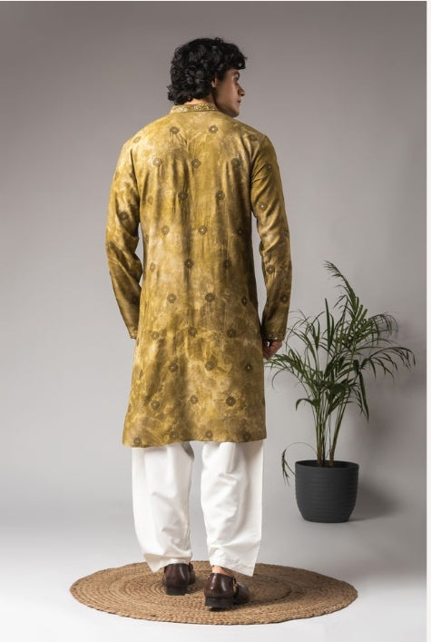 Vibrant Tie Dye Green Rayon Weaved Festive Kurta with Payjama | Intricate Handwoven Motifs